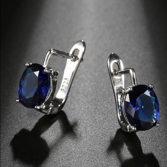 NWOT sterling silver blue zirconium earrings - Picture 2 of 3